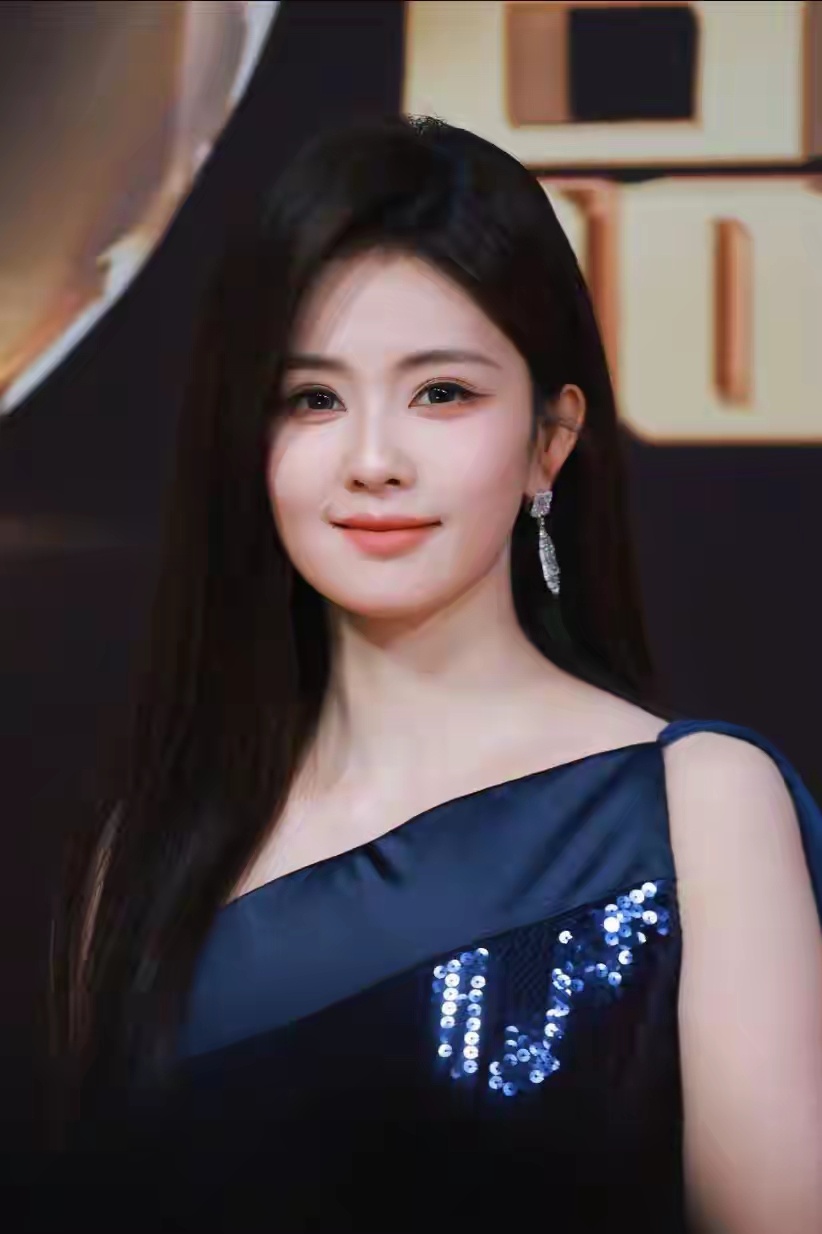曝赵丽颖赵露思白鹿收剧本，迪丽热巴转电影，女明星花钱当出品方你觉得她们谁会成功？