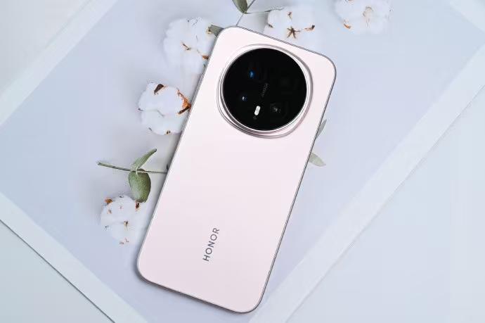 给客户传大文件，荣耀Magic8的第五代骁龙8至尊版 速度真的快。多任务处理也很