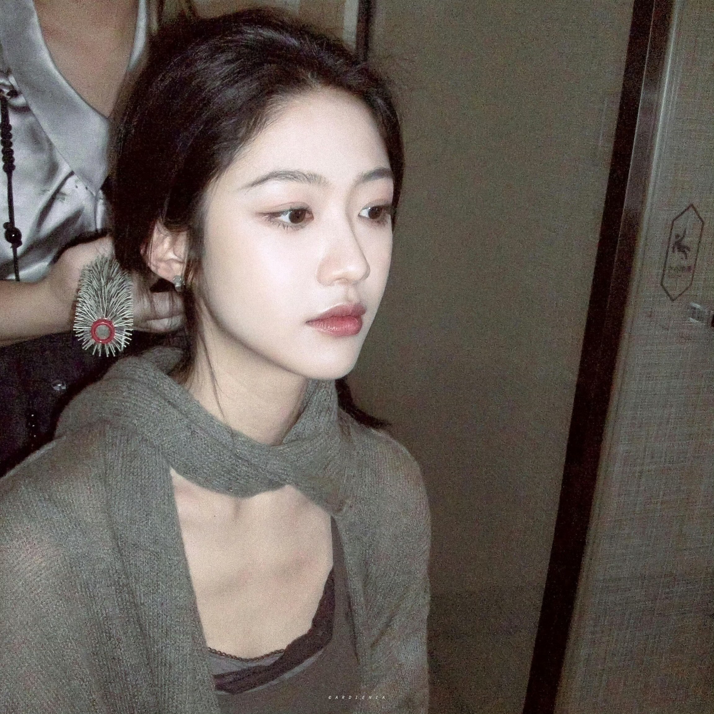 向涵之的身材很曼妙沉稳大气的长相  向涵之在《大生意人》演的也到位