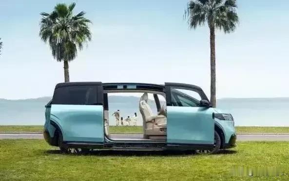万万没想到！这就是赤裸裸的现实！
油车30万：使用10年，油费10万，卖5万！