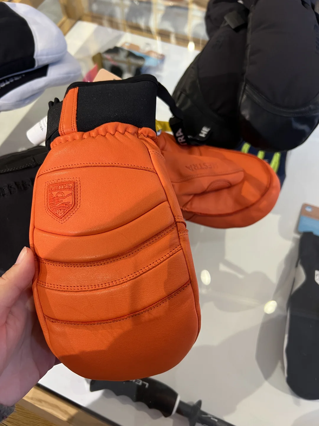 在斯京的百年手套店