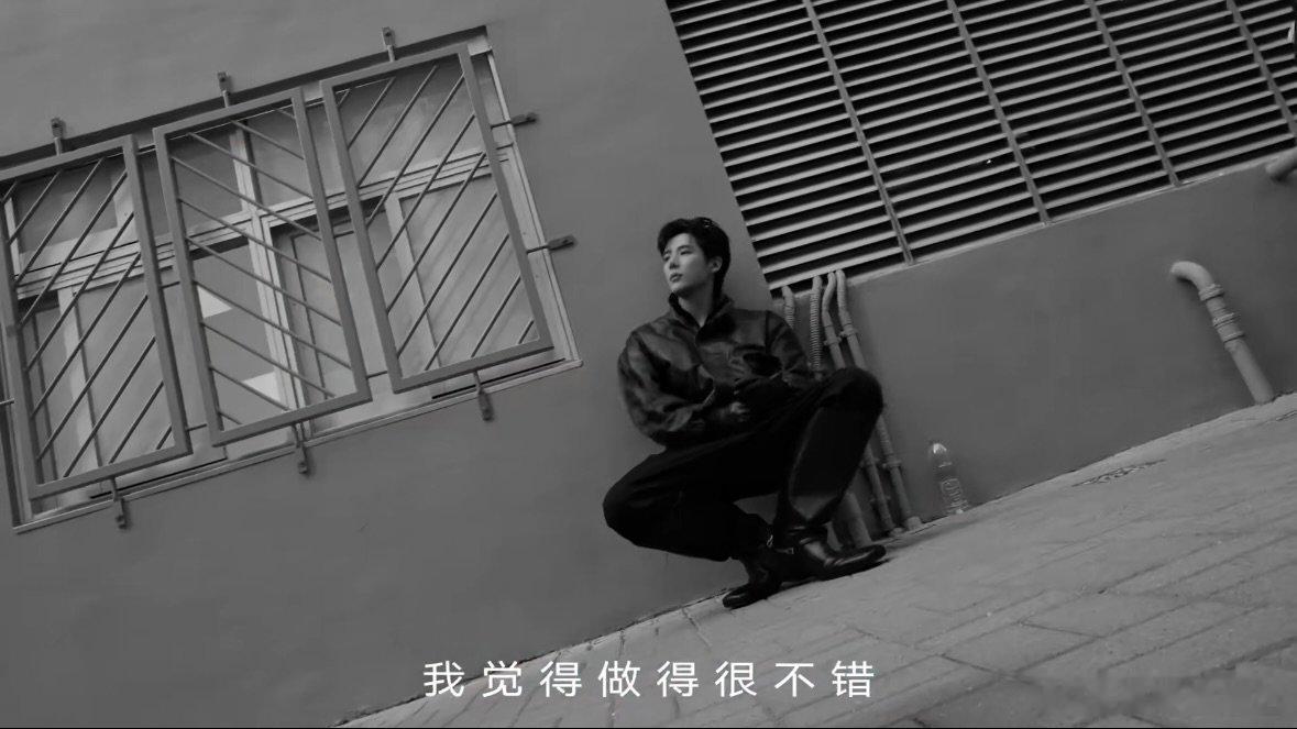 王安宇出门打车也用滴滴 原来镜头外的王安宇出行这么简单！日常出门不会刻意安排专属