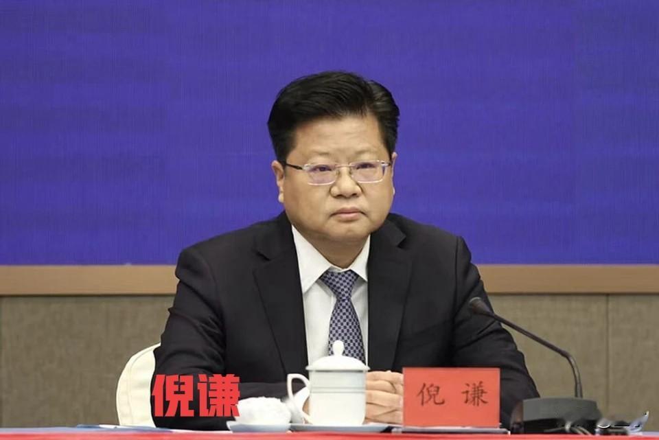 意识形态反腐重磅落锤！管了36年笔杆子，最后自己成了头条的头条
 
4月27日下