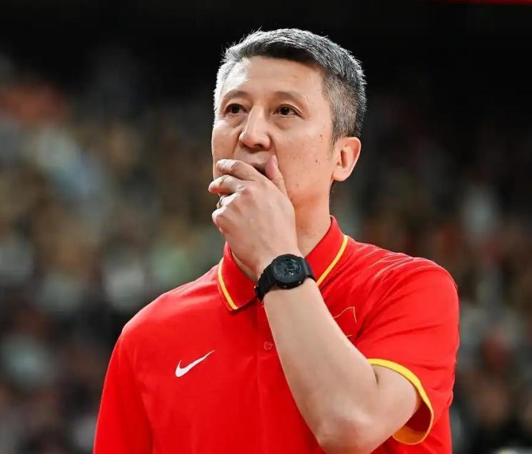 努力就完了！
男篮主帅郭士强输给日本后，鼻涕一把泪一把的满腹委屈，表示：我们真的