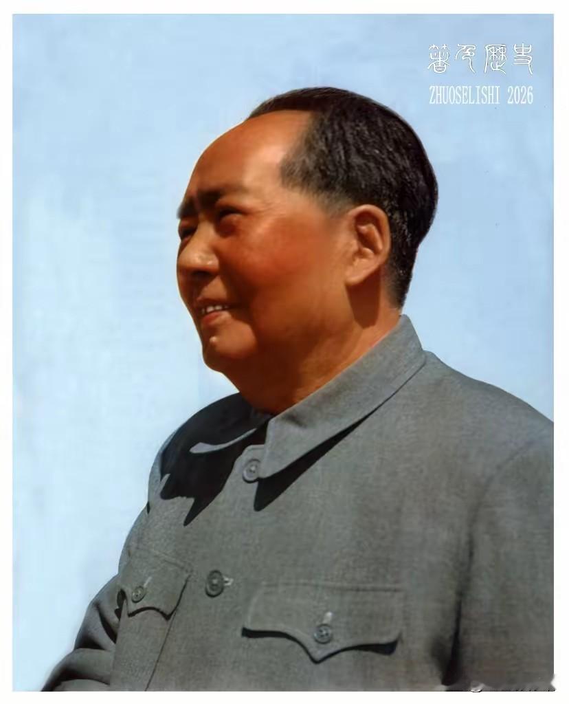 缅怀伟大领袖毛泽东主席，功勋卓著，丰碑永存，永世难忘，永垂不朽。