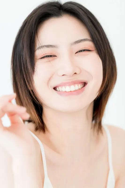 谷谷友那优雅的娇容，堪称七夕佳节最珍贵的礼物，这一日浪漫满溢。那优雅与美的姿态，
