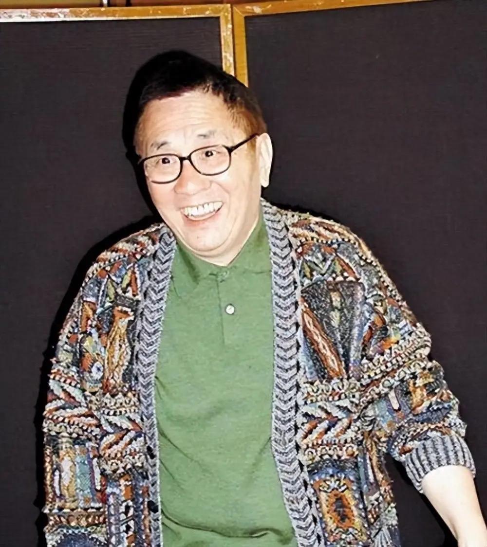 非常有道理的话：“男欢女爱就是慢性自杀，是你主动放弃了做人的尊严。你以为你在爽，