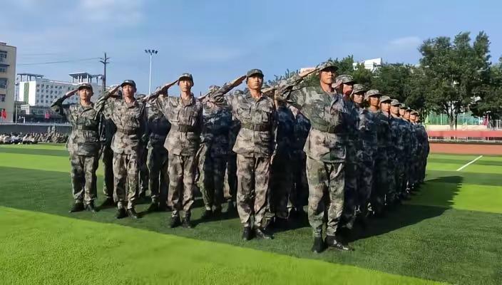 欢迎报考介休十中国防特色班