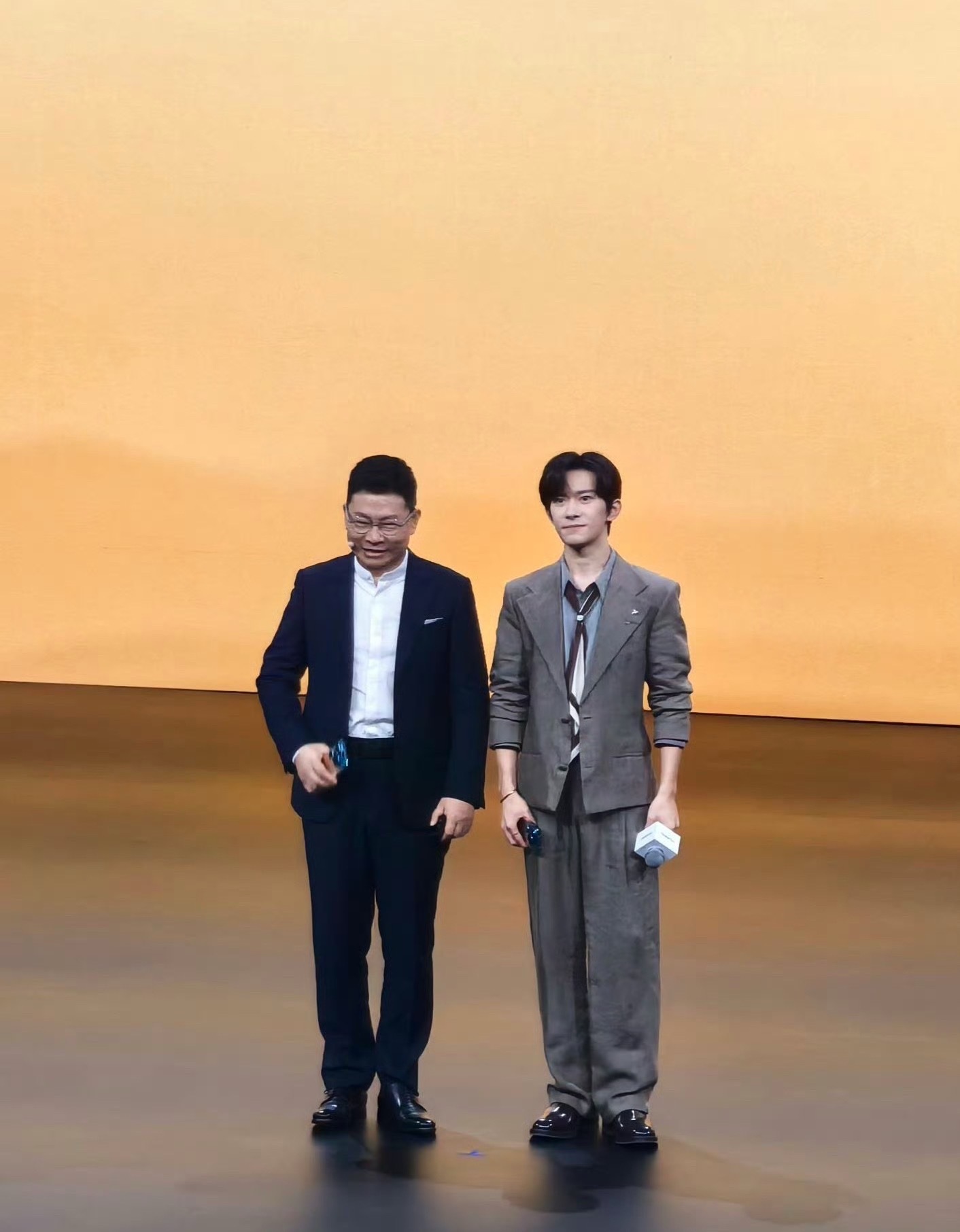 这个格局确实可以，目前芯片短缺，手机厂商基本都在说涨价，手机电脑汽车涨价，但是现