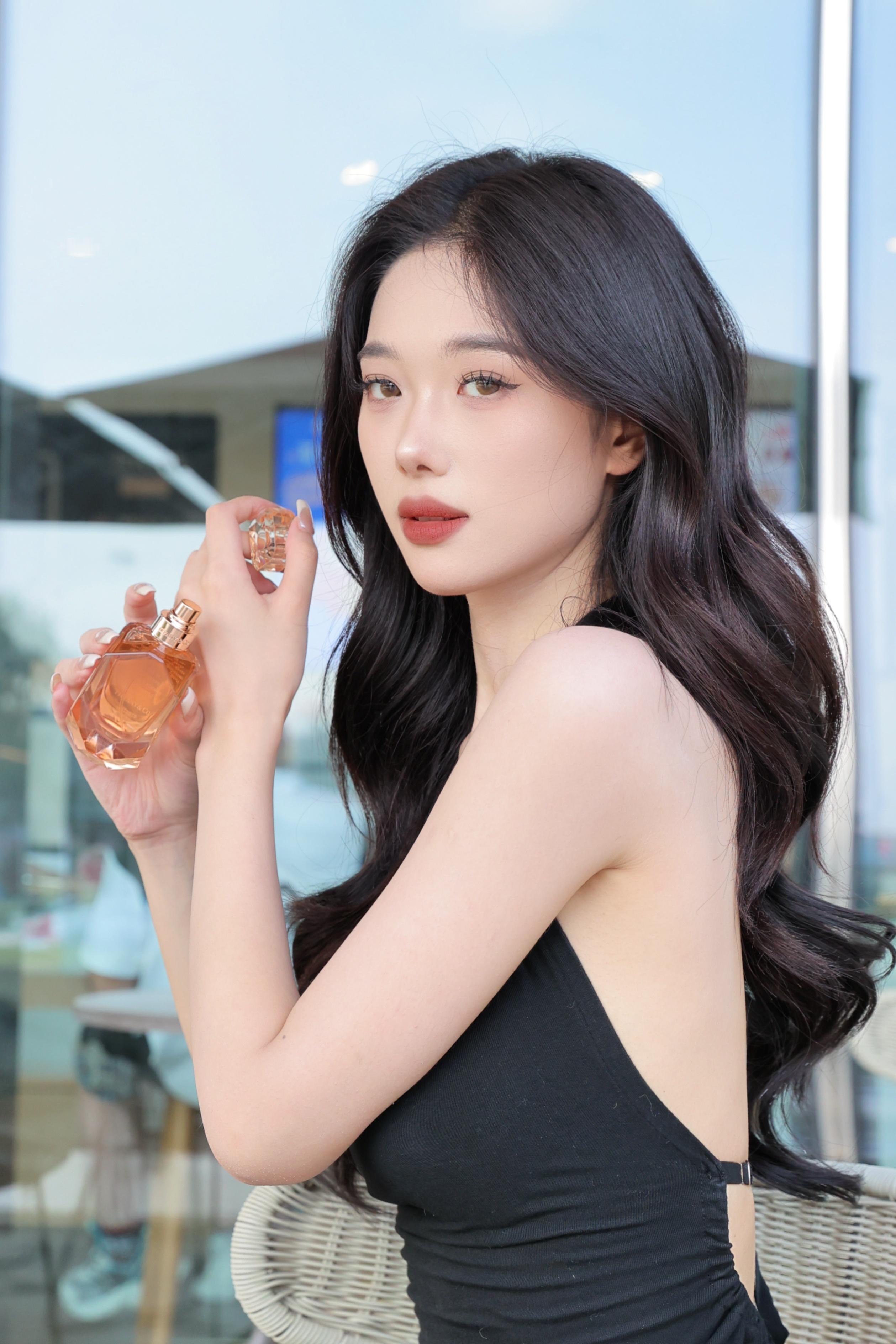 一场与气味的相遇#ff‘s moment# 在香水里找到了属于夏天的朝夕夏日玫瑰