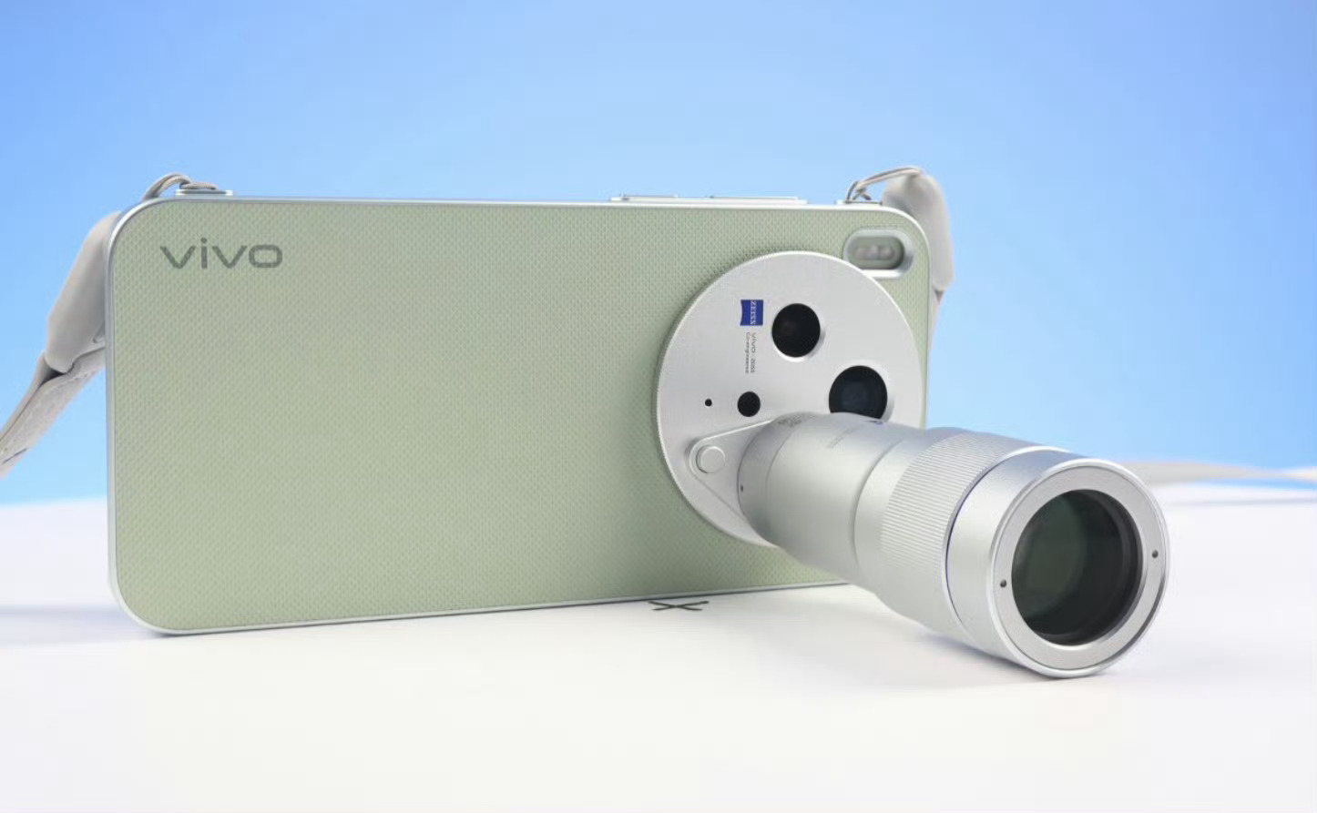 增距镜这事我整了，目前常用是vivo x300s的。增距镜为何能成为演唱会外挂说