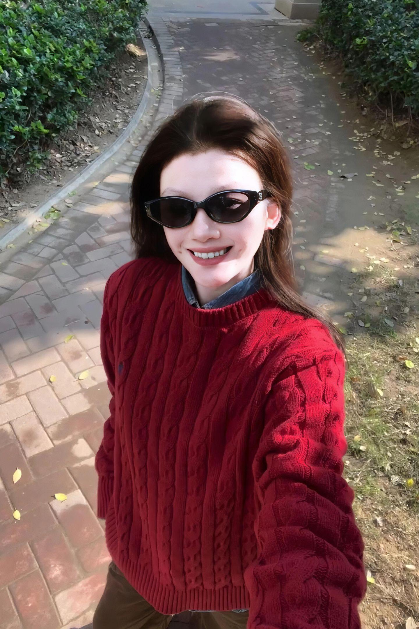 冬日也是毛衣的主场。