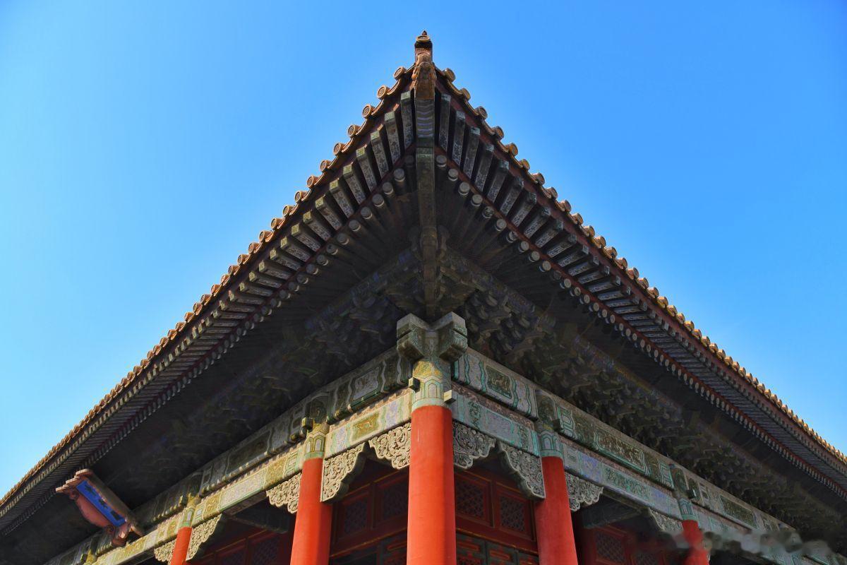 很多老板纠结：注册资本到底该写多少？过高怕“吹牛上税”背上巨额债务，过低又怕合作