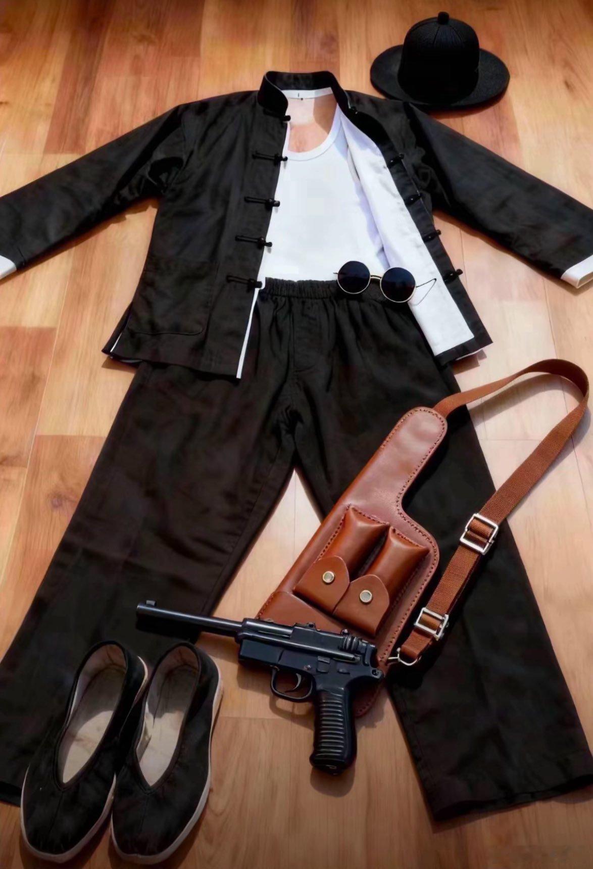 《服饰与身份标签的虚构》1、我一直有个疑问，历史上真有人这样搭配穿着吗？我在网上