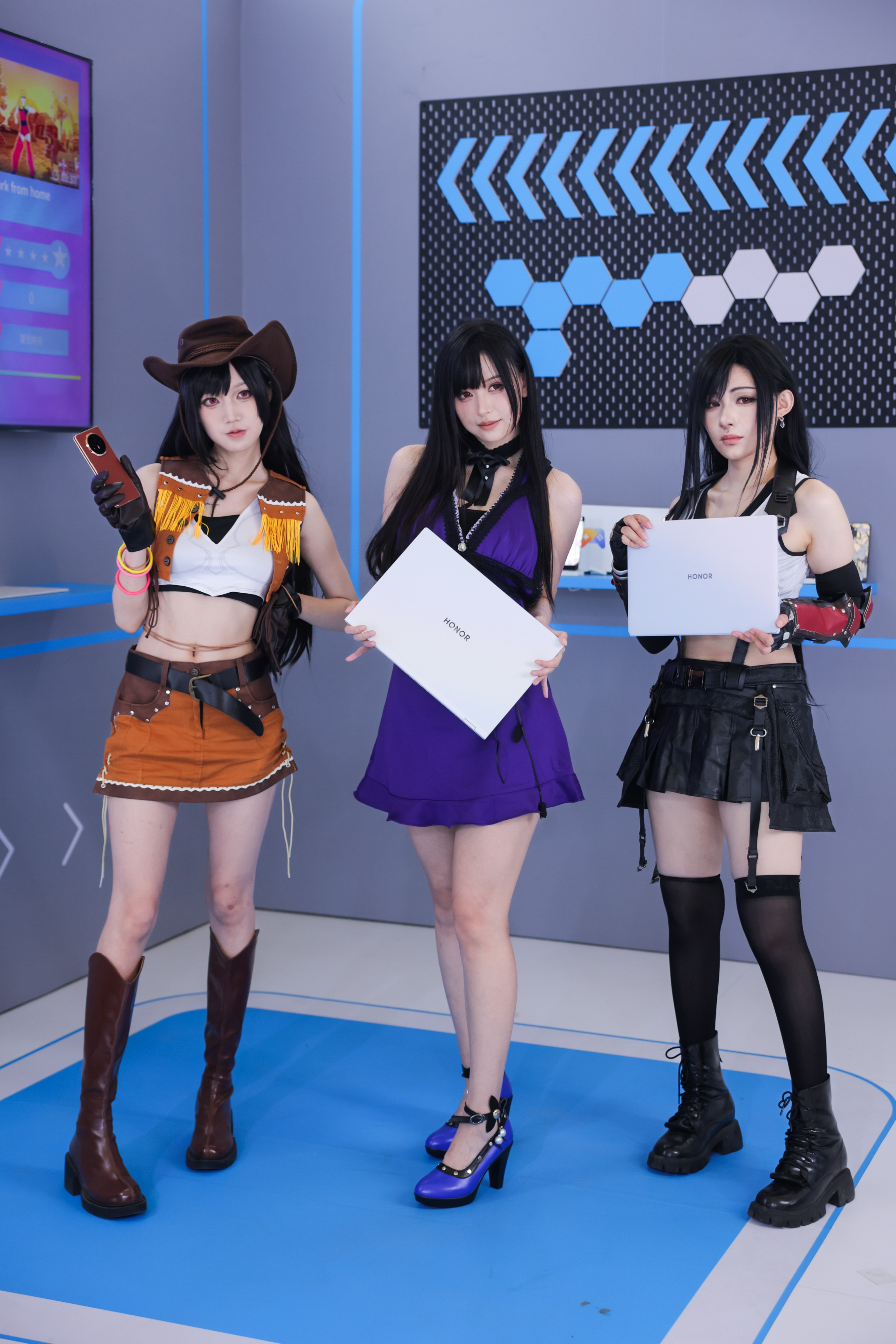 #荣耀2024ChinaJoy#太养眼了！眼睛都看不过来了，好多Coser都来体