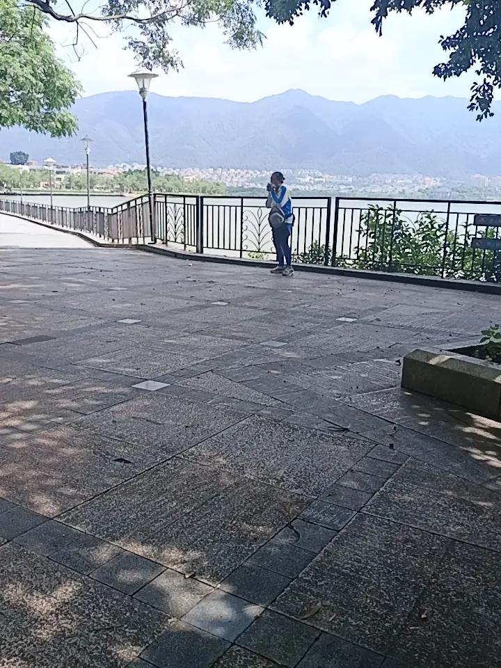 家人们谁懂啊，这里是肇庆的七星岩风景区。环境优美，空气清新