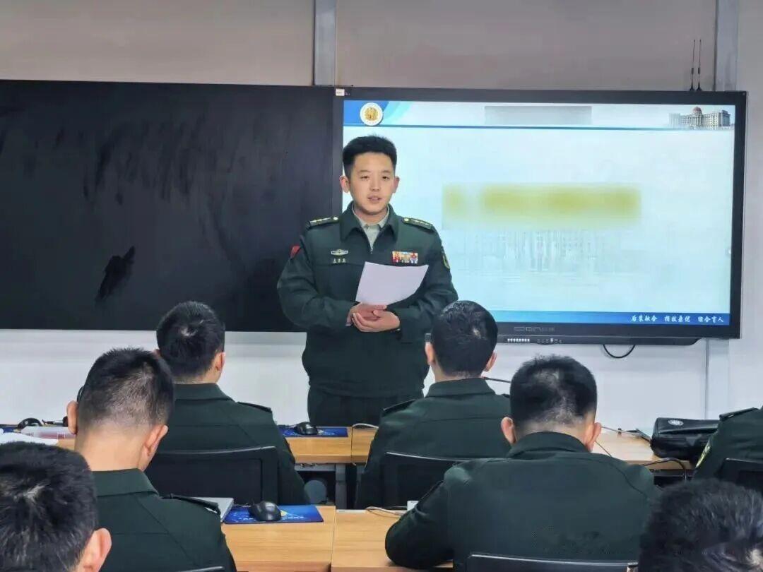 “四有”优秀士兵可作为保送的间接性条件和辅助性奖励。例如，连续3年被评为“四有”