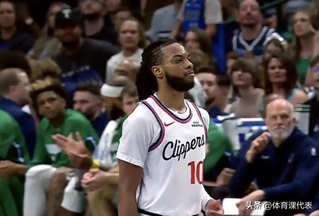 加兰打出加盟快船后最佳一役，和伦纳德合砍75分，快船加时战胜独行侠！北京时间20