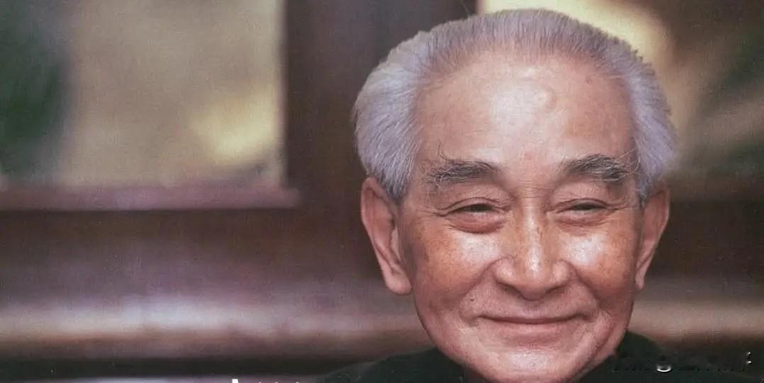 聊起南怀瑾这个人，用一句大白话总结就是：一位影响力巨大，但争议也从来没停过的文化