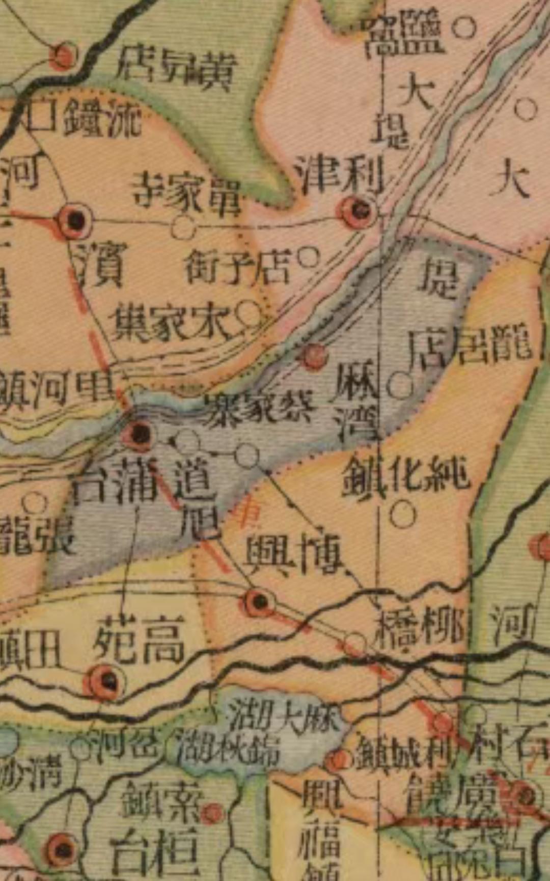 漫步滨州蒲湖风景区，碧波万顷、草木葱茏，鲜少有人知晓，数米湖水之下，沉睡着一座存