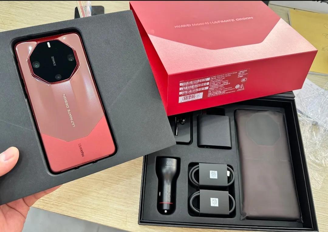 这个红色的非凡大师，你可以认为它贵，也可以认为它是溢价产品，也可以认为它饥饿营销