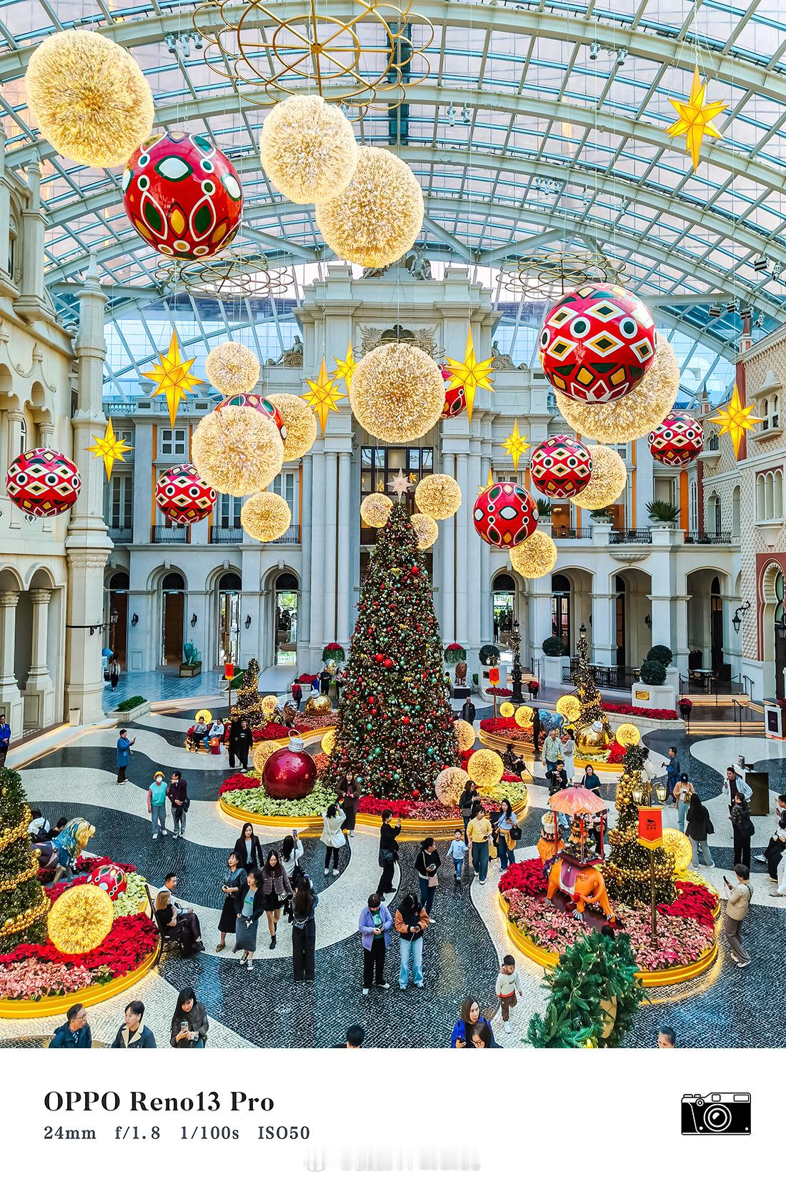 澳门的圣诞🎄氛围是真的绝……MGM.MACAU｜澳门美高梅天幕广场图片来自｜ 