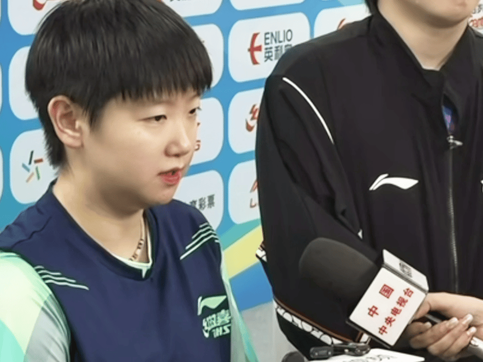 央视记者看到小莎也会手抖吗