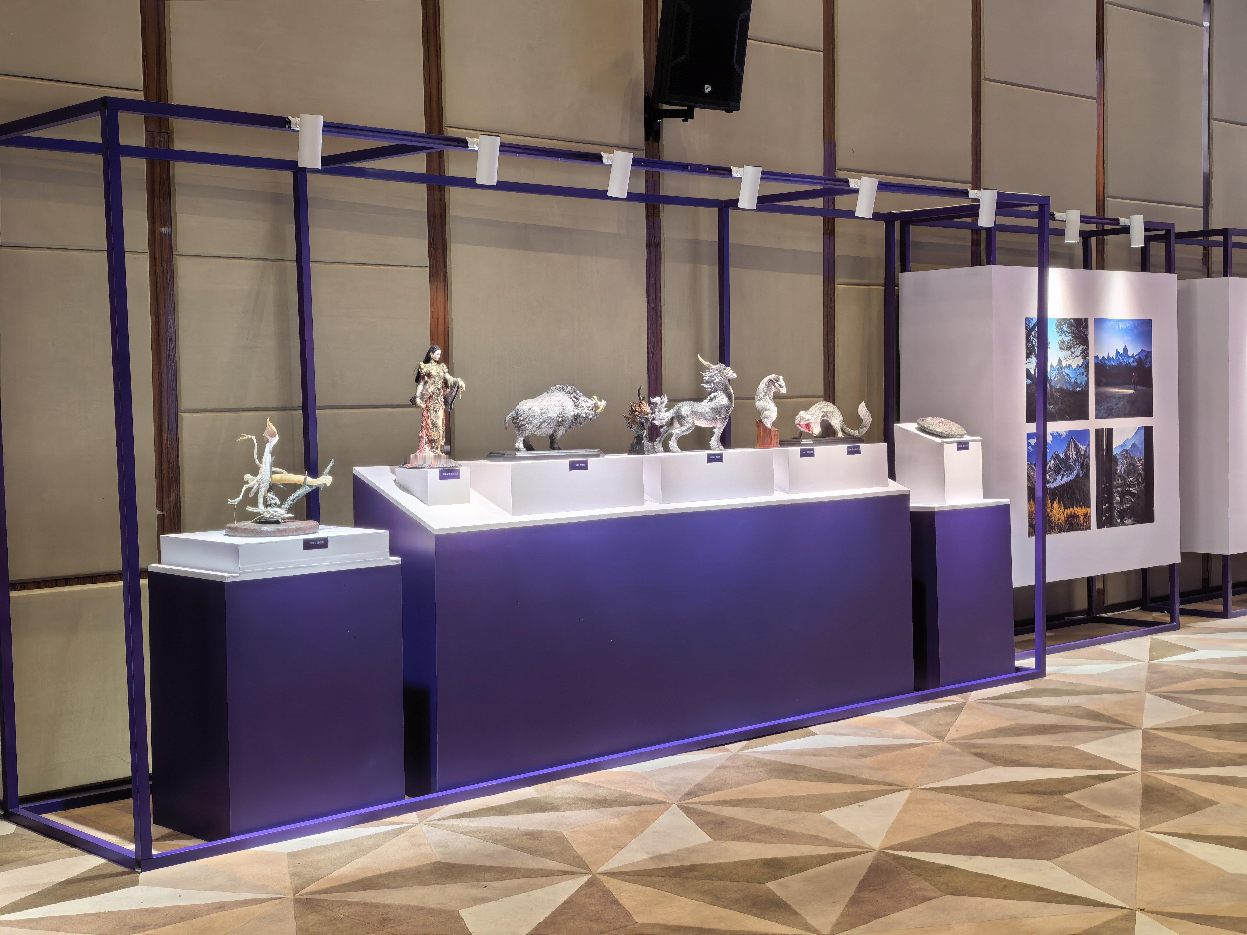 来东方影都参加华为Mate X7 尊享品鉴会，感受一下科技与美学的魅力。 青岛·