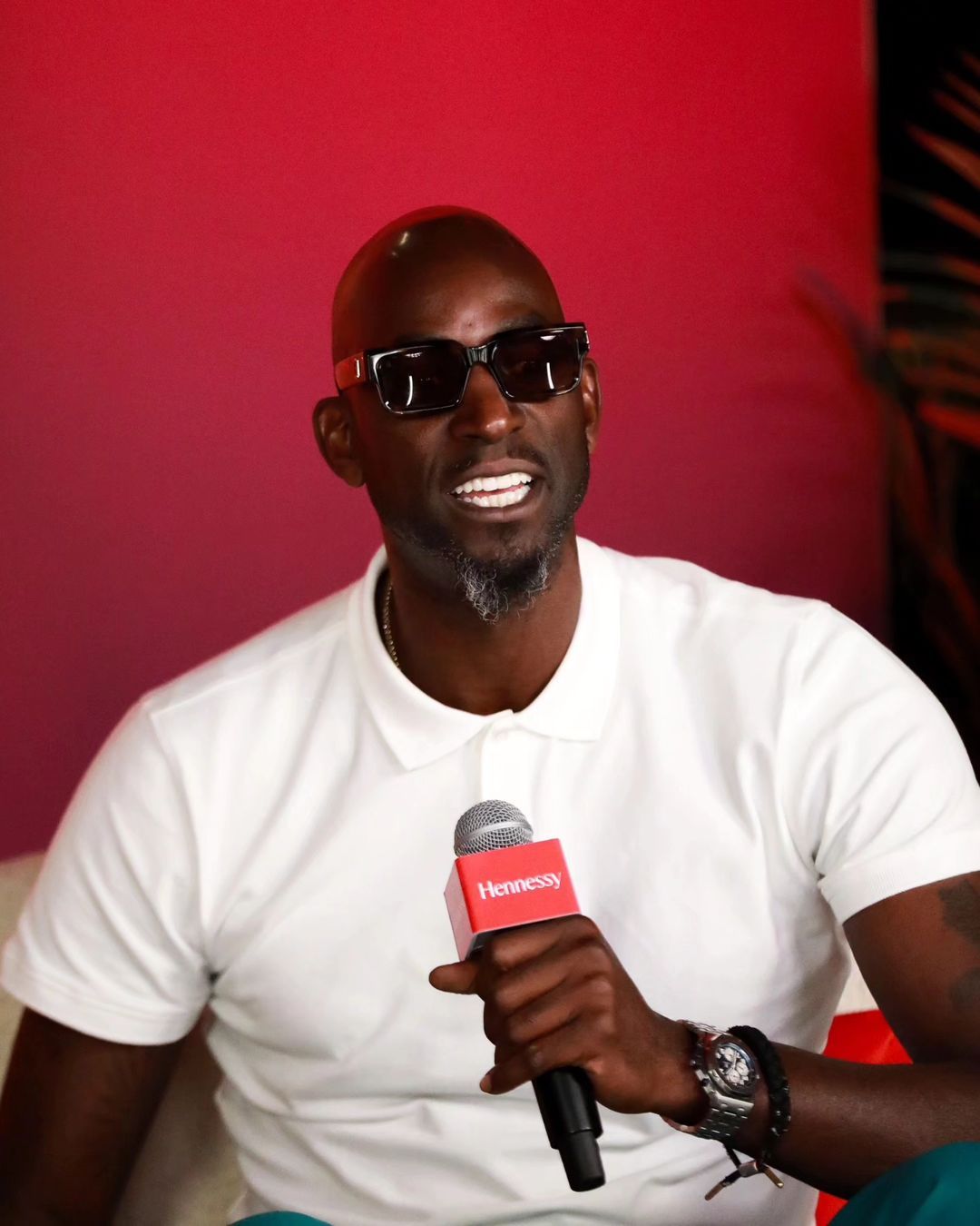 KG的身材保持得真好也还是那么黑帅[666]#加内特[超话]##篮球热力一夏# 