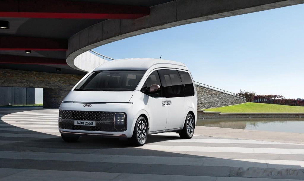 现代Staria Lounge Camper，看看就行了，现代中国连标准版都没信
