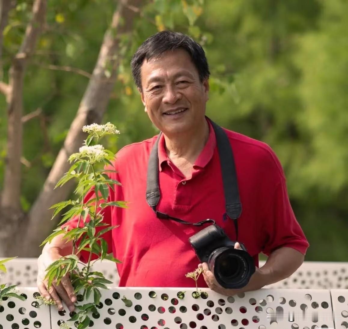 俞孔坚走了，

留下一个更绿的中国。

这位62岁的景观设计师在巴西考察时遭遇飞