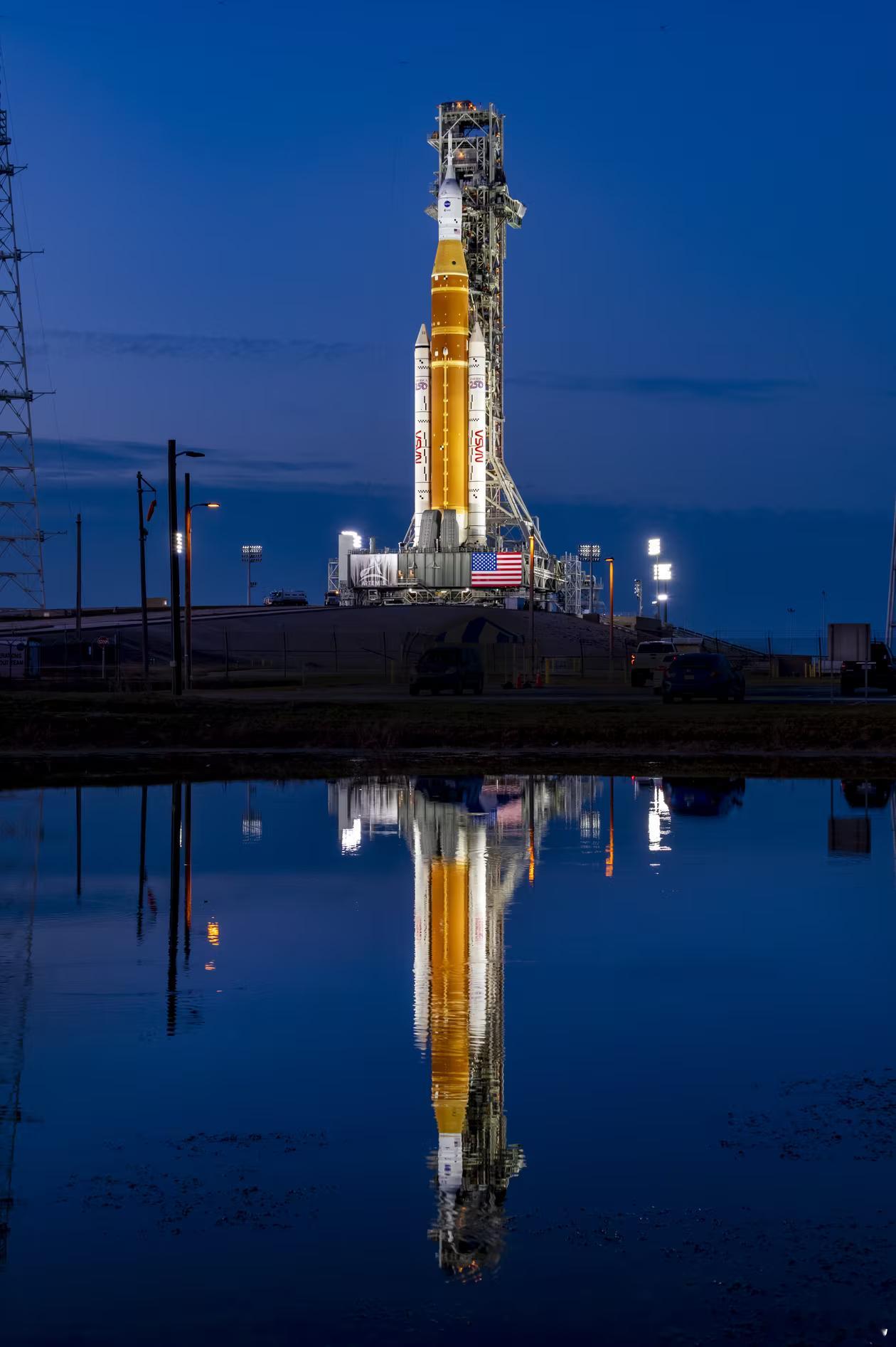 NASA位于佛罗里达州的肯尼迪航天中心团队正持续推进阿尔忒弥斯二号（Artemi