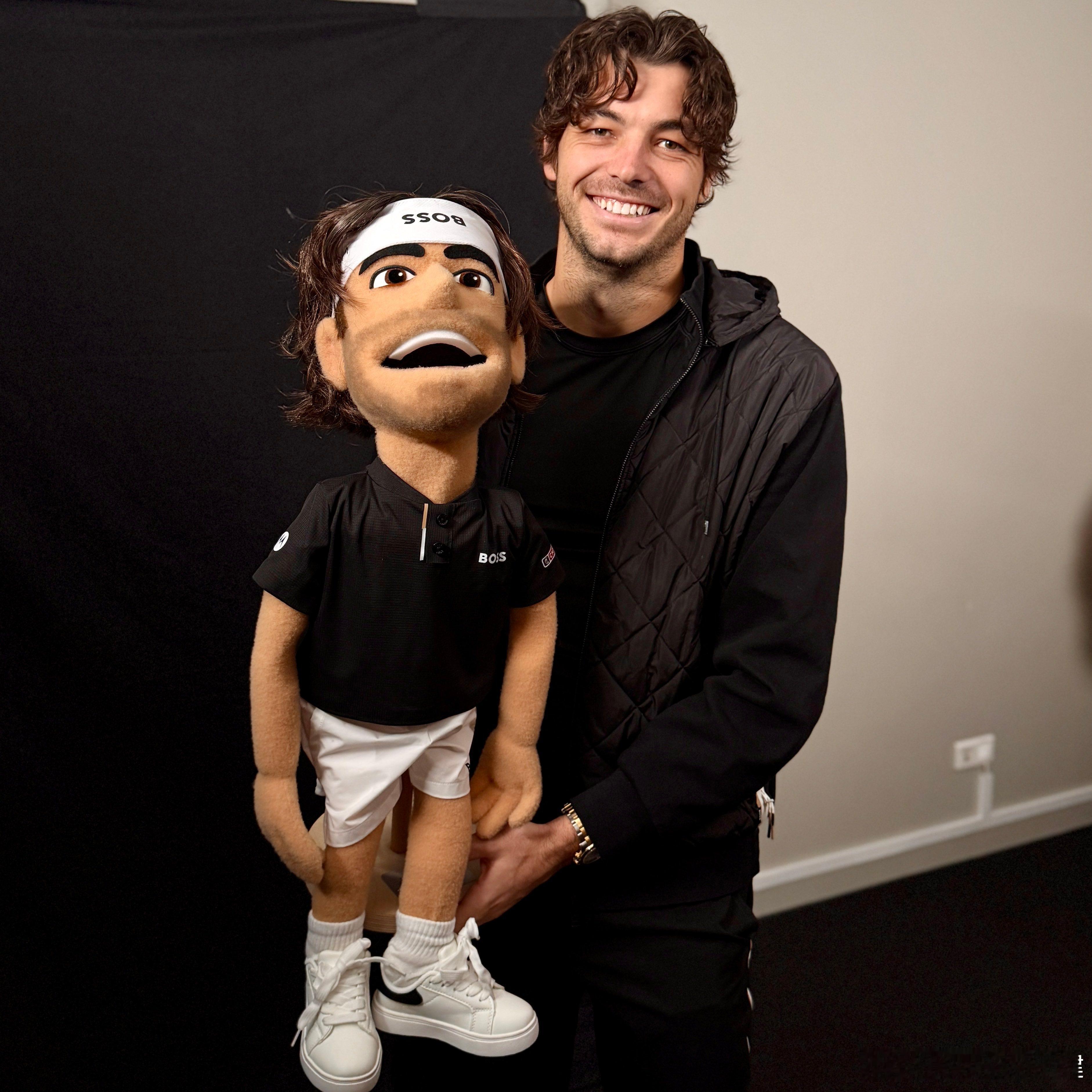 哈哈哈！你们觉得像不像？热点现场 ​​​