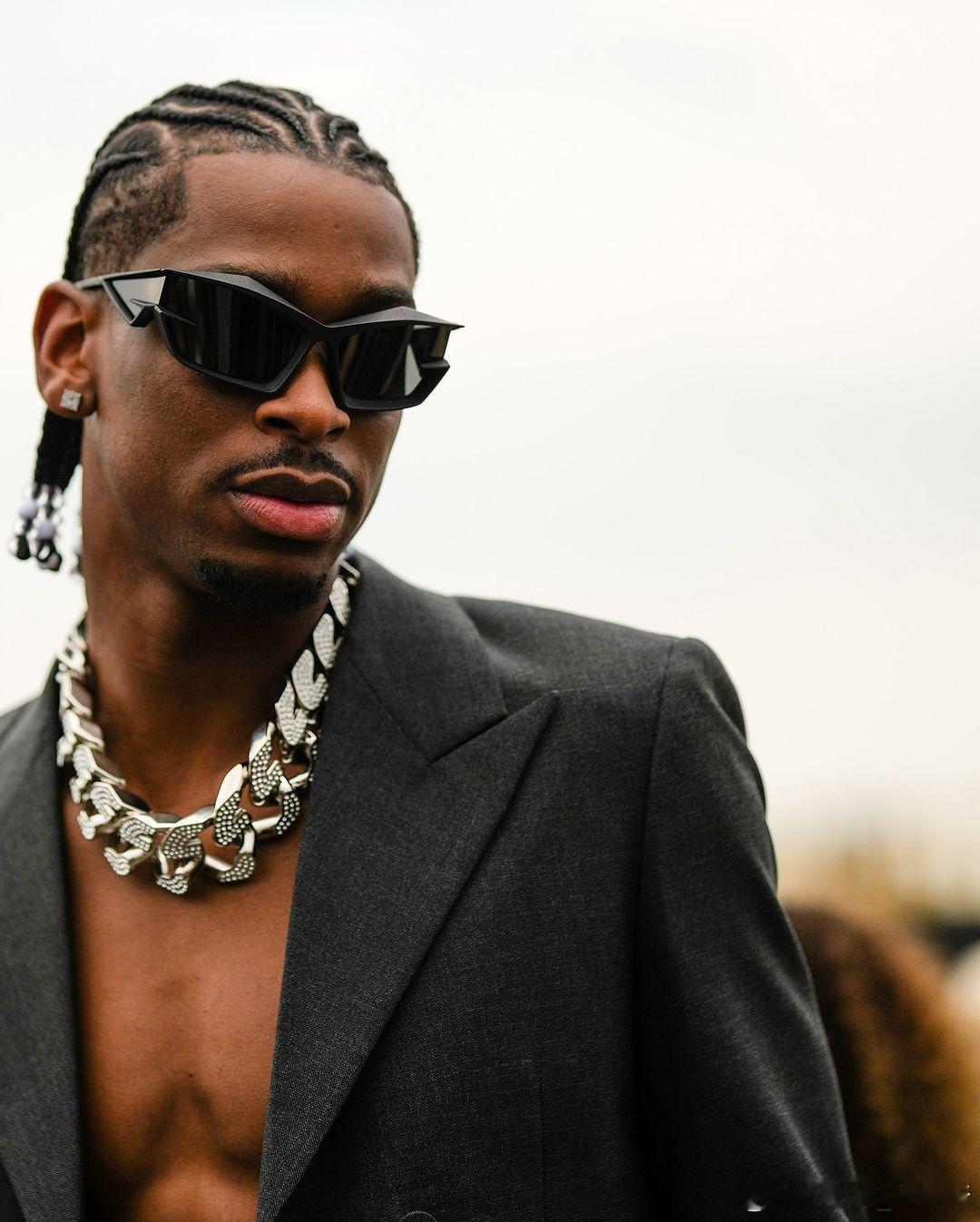 加拿大一哥这么酷的吗#跨出夏日波篮##篮球热力一夏# ​​​