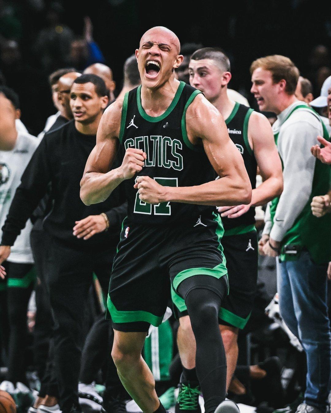 自乔丹-沃尔什出任首发以来，凯尔特人取得10胜2负，球队胜率达到83.3%！凯尔