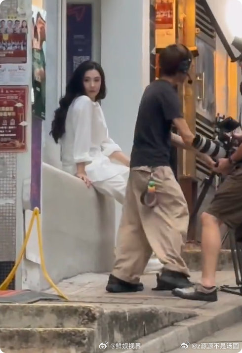 偶遇张柏芝我就这样张柏芝的颜值真的无解，随便抓拍都像拍杂志大片，港风美人氛围感拉