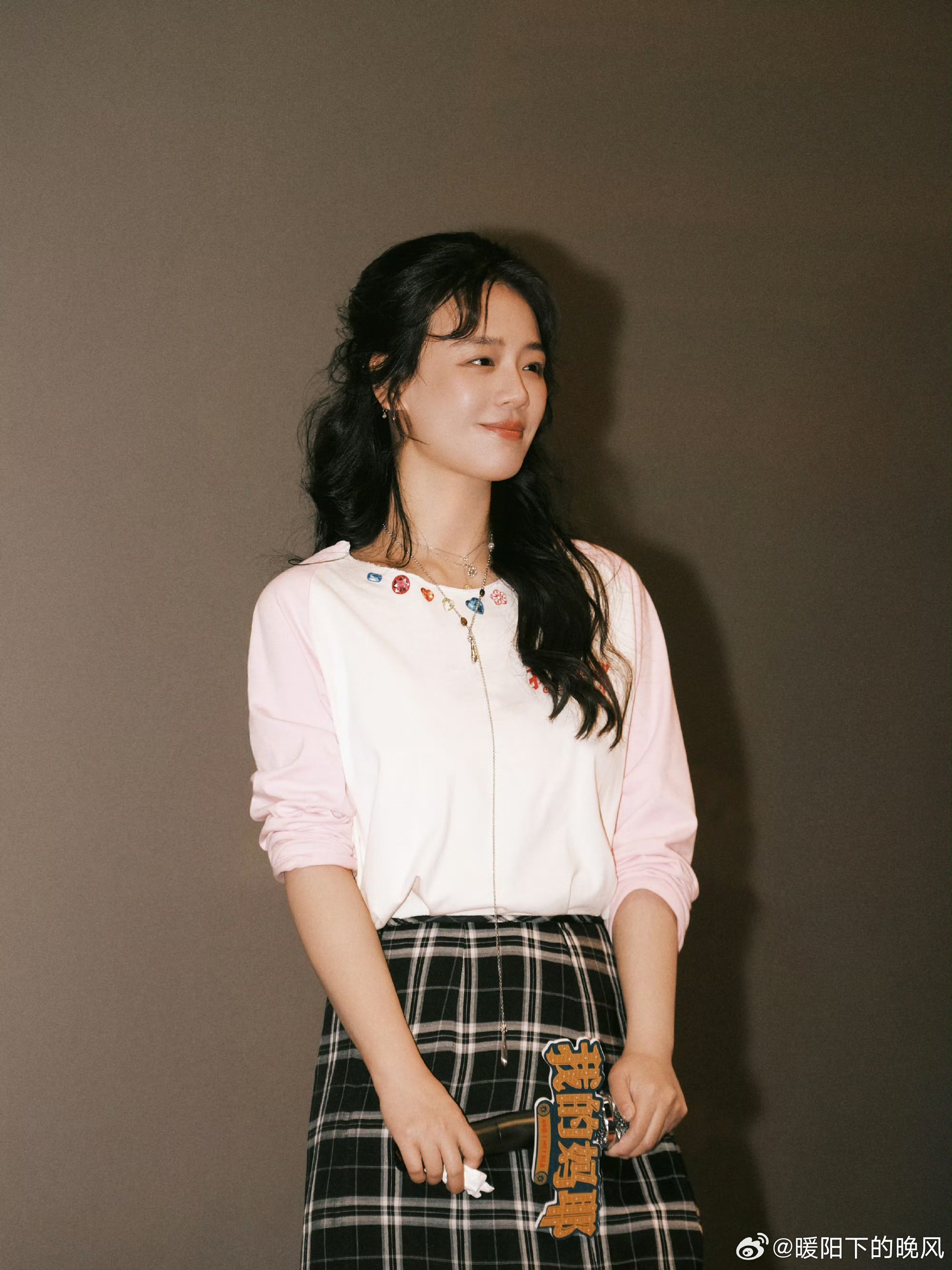 没人说过马思纯不是妍珍救命！看完路演满脑子都是妍珍，马思纯站姿神态太绝，修身裙皮