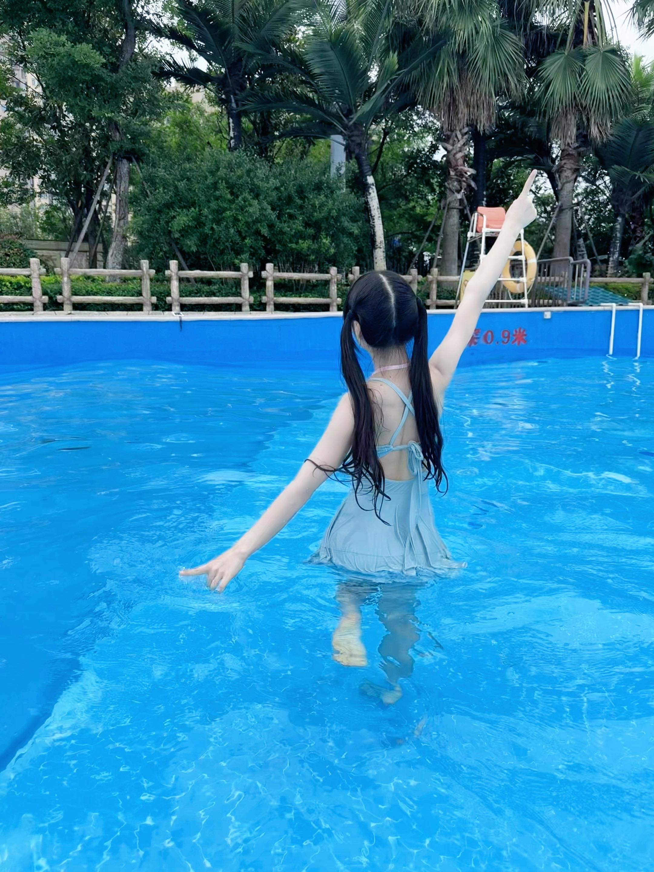 最喜欢去水上乐园玩了！！