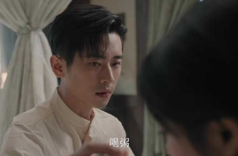 所以女生嫁娶一定要门当户对，不然大少爷喂粥，用条羹也能把你呛飞。
在《玉簟秋》里