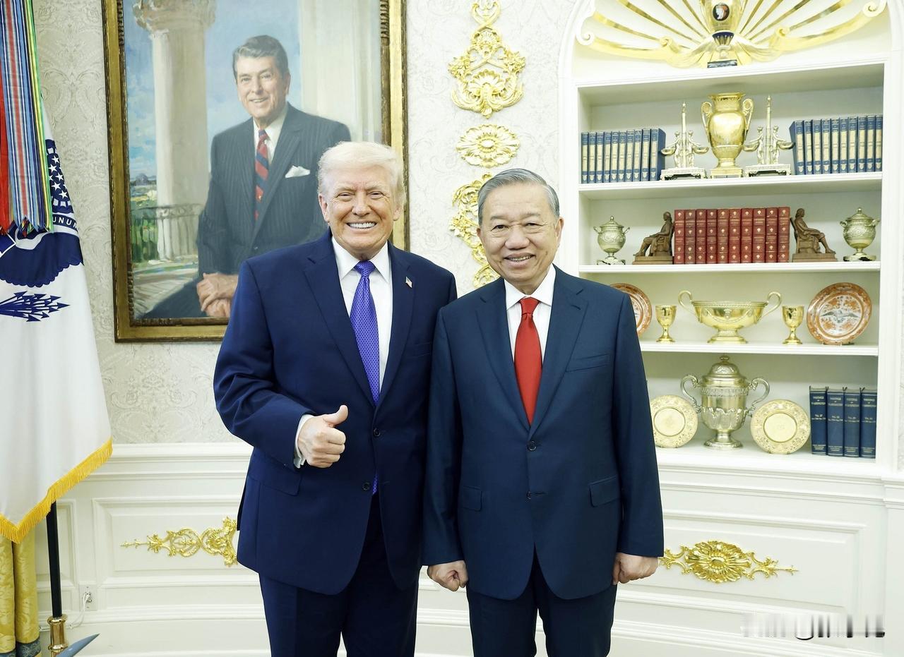 路透社：特朗普会见越南领导人，承诺将河内从限制名单中移除

据越南政府新闻网站发