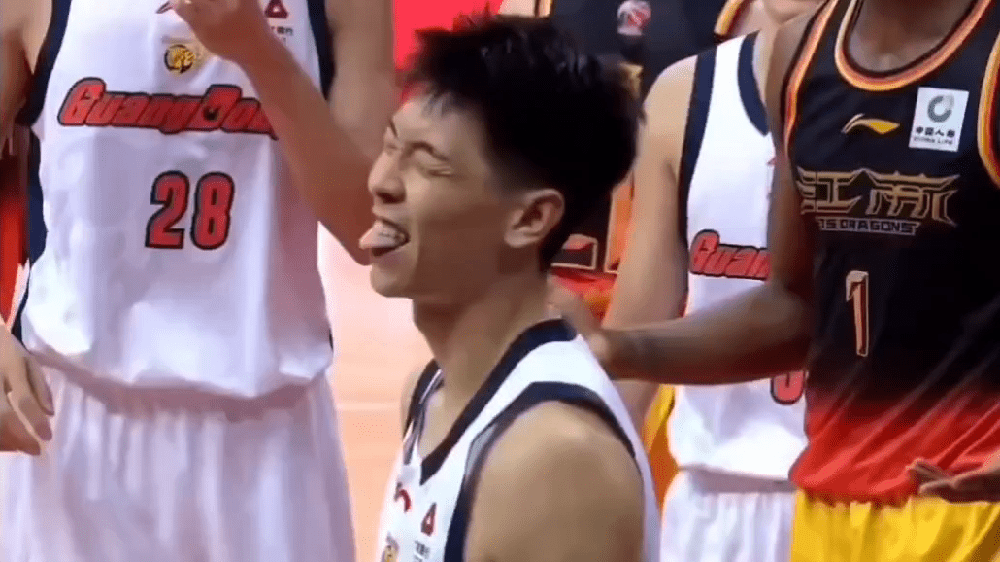 崔永熙的一次得分选择，不经意间改变宏远输赢，提点建议！凭借崔永熙的身体素质这个球