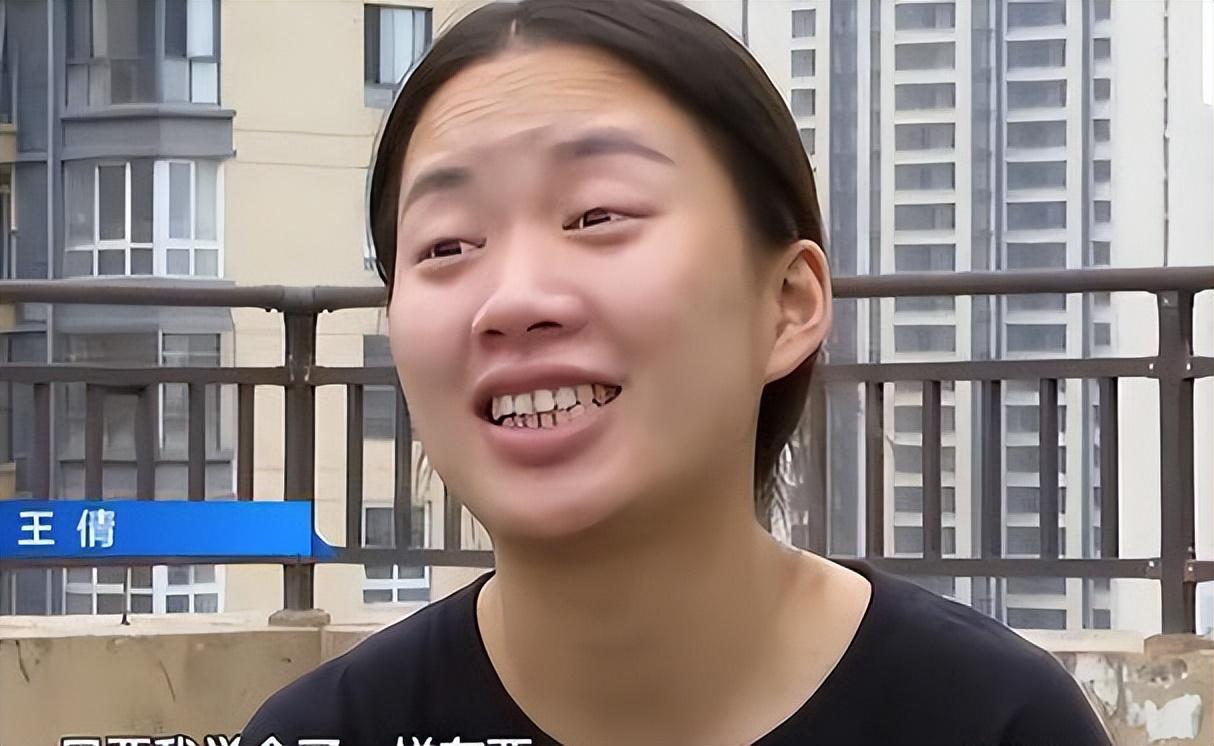安徽姑娘 27 岁不敢谈恋爱，独自守着脑瘫弟弟，旁人劝她放手，她却选择咬牙坚持。