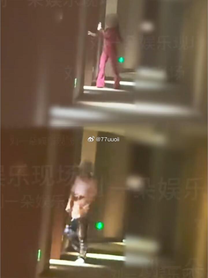 包文婧的天要塌了吧，她那么爱包贝尔…… ​​​