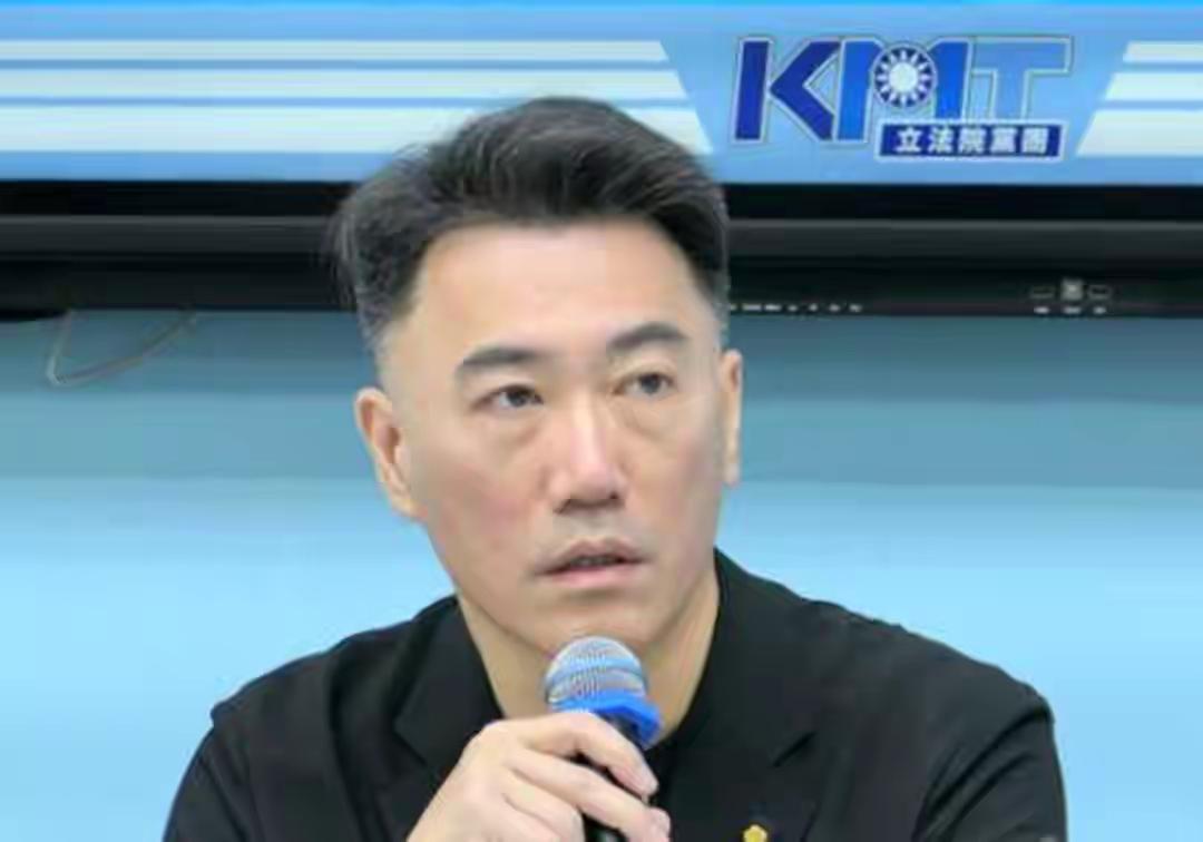 “维持现状”是假，变相“台独”是真！祖国必须统一，也必然统一
 
世界上只有一个