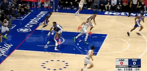 接回传抬手三分~！！！ 