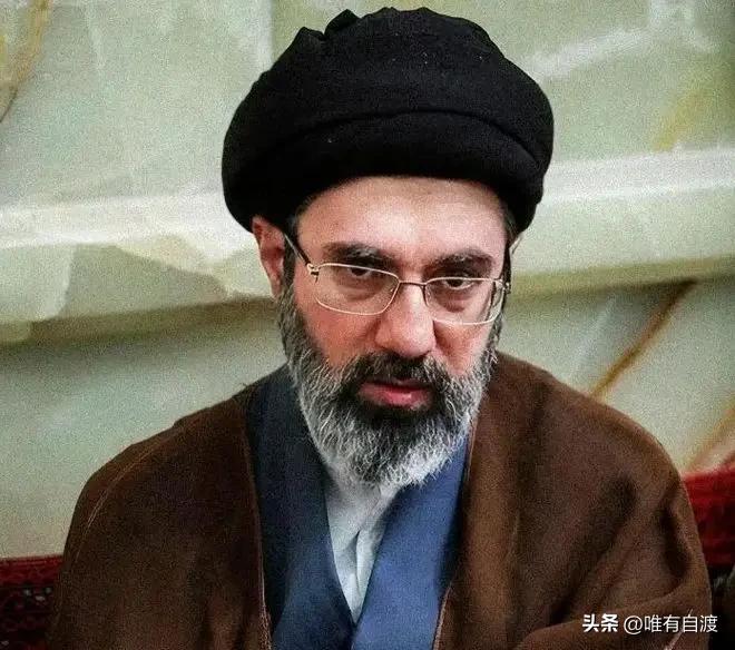 是啊！全世界好像都应该感谢伊朗。然而，令人可笑的是全世界都在看热闹，只有反美斗士