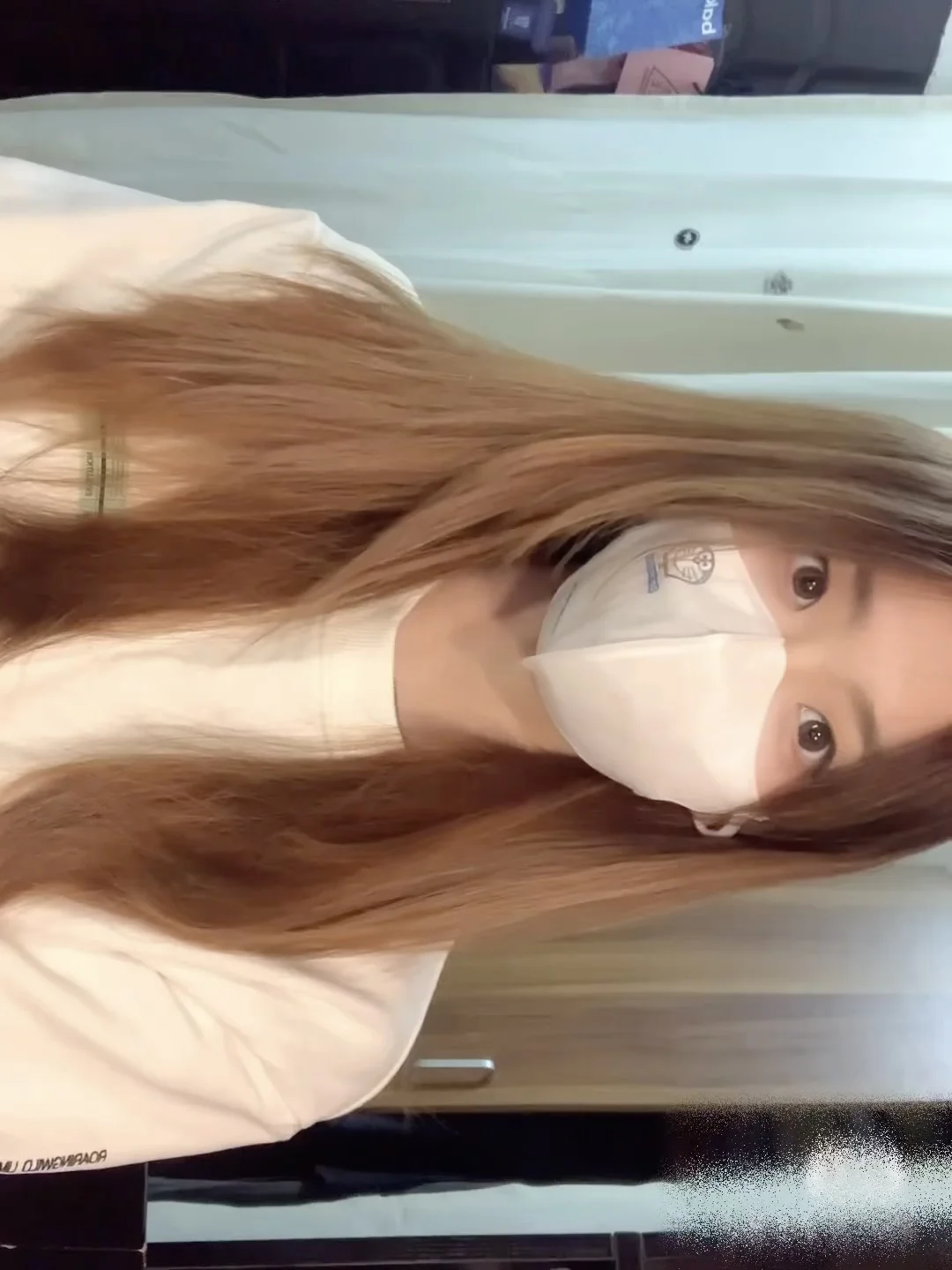 左滑帮我摘口罩