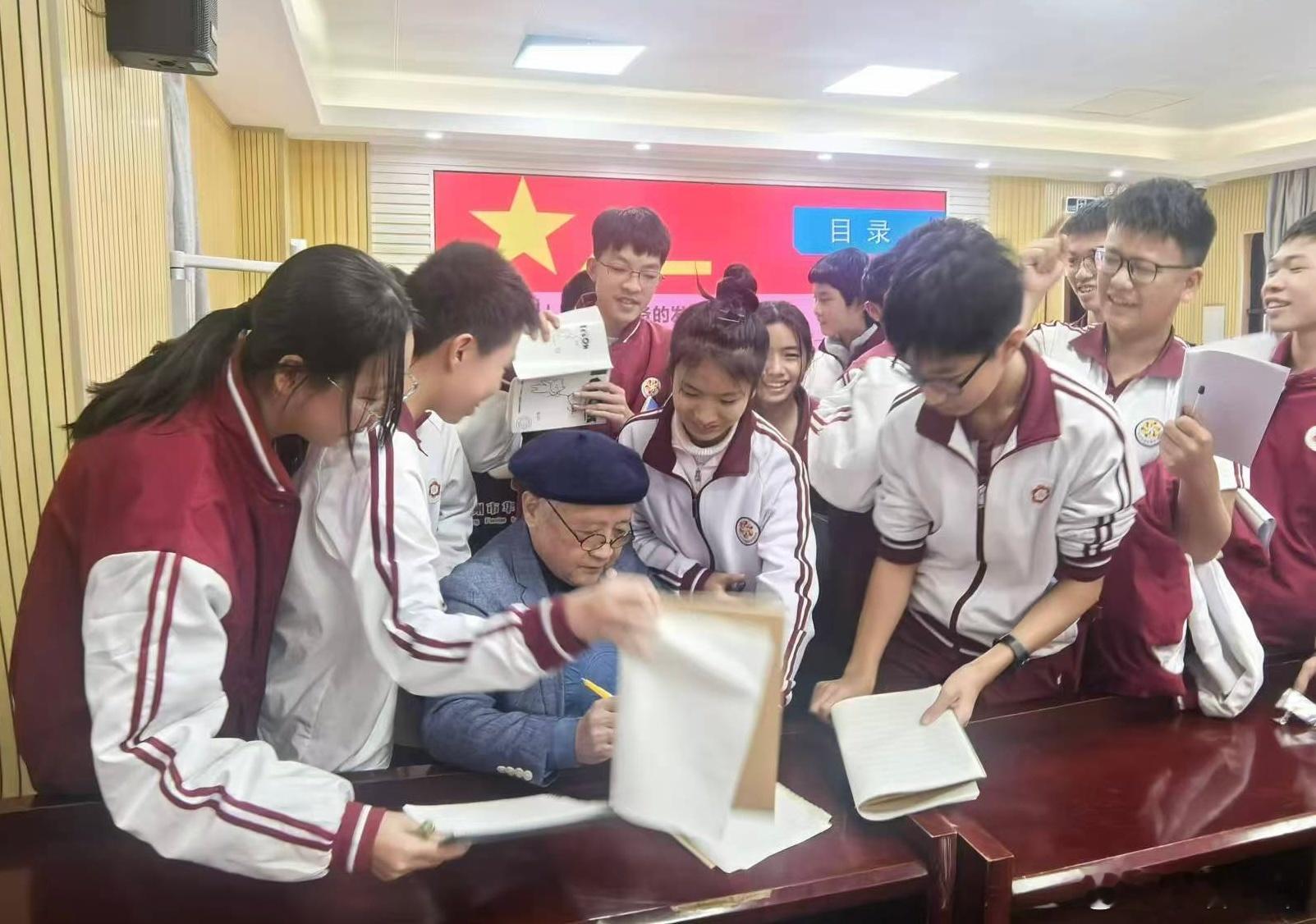 《AI能力的质变》过去的AI是问答型，你问他答；现在的AI 是推理型，它要先思考