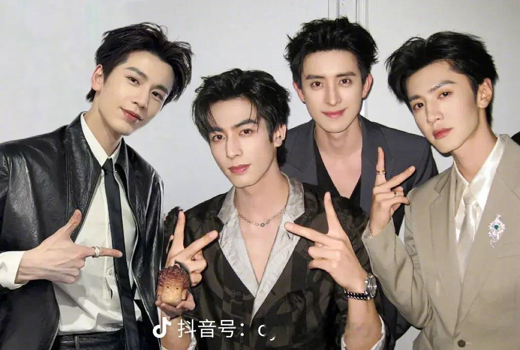 抖人评的95生四帅张凌赫、宋威龙、敖瑞鹏、陈哲远 