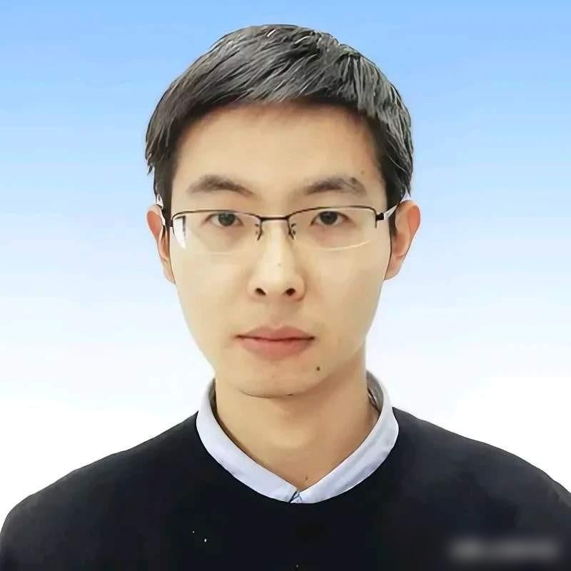 这个从浙江余姚农村走出来的90后，小时候内向到在班里几乎没有存在感，老师跟家长说